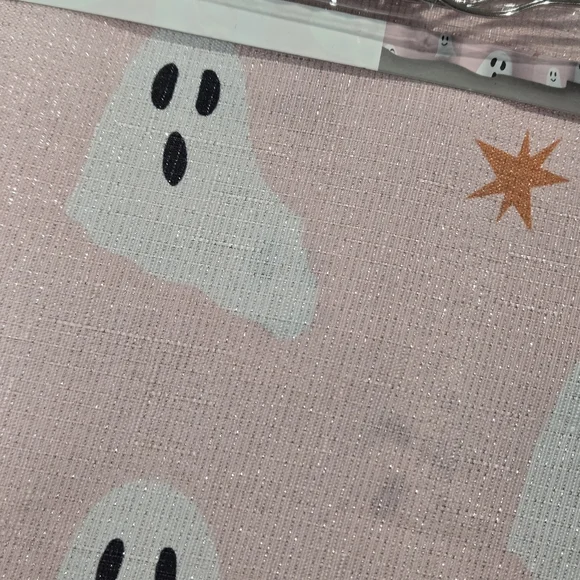 Pink Ghost Curtain Set - Picture 4 of 4